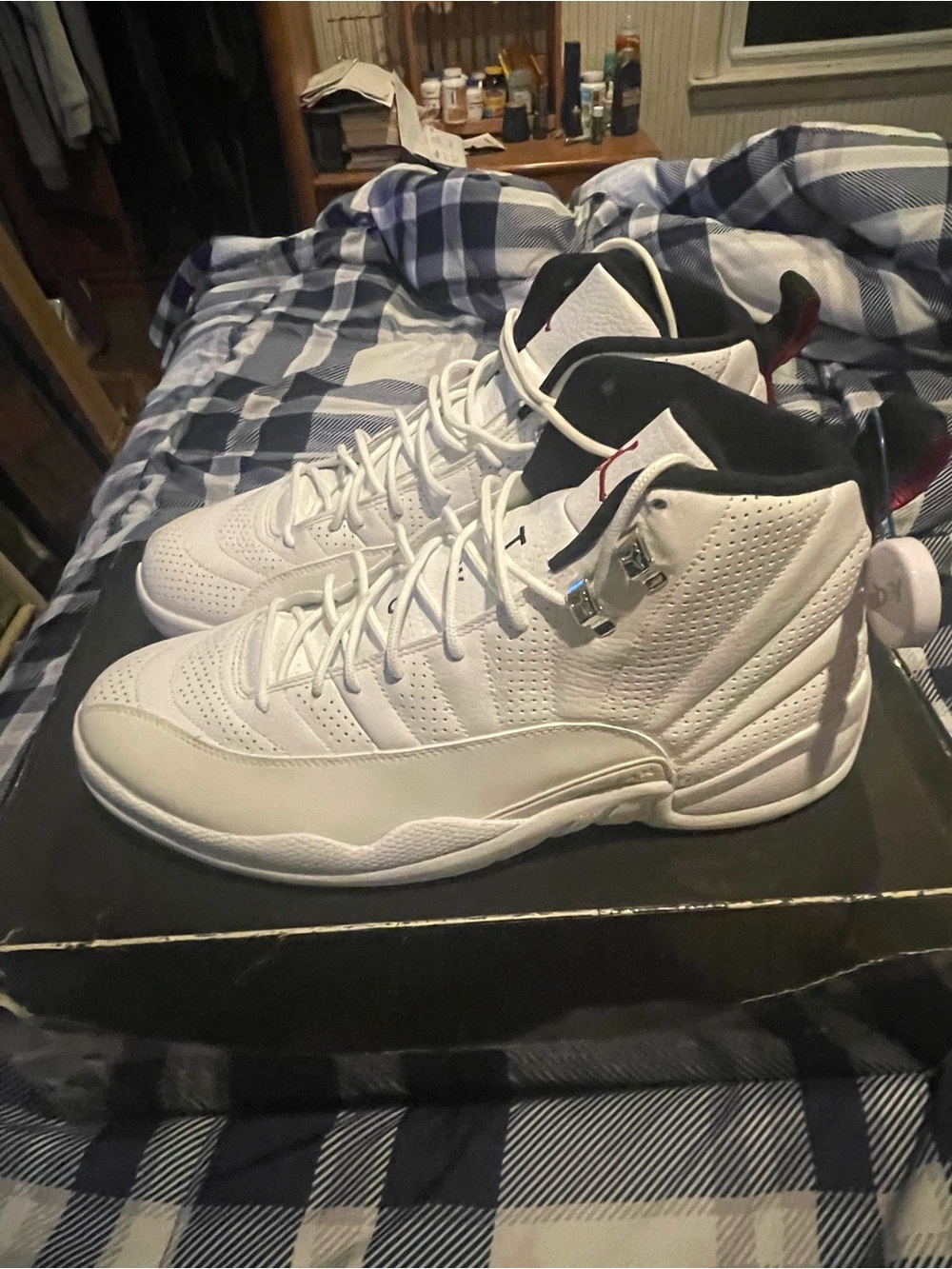 Nike Men’s Air Jordan 12 Rising Sun 2009 Size 12 Deadstock - Picture 4 of 11